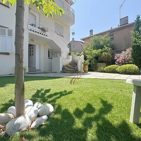 T3 Private Garden 2 Steps From The Center-clim 아파트 Saint-Raphaël