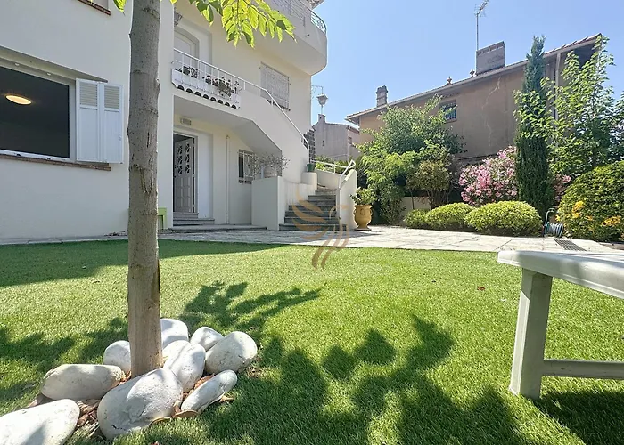 T3 Private Garden 2 Steps From The Center-clim 公寓 Saint-Raphaël